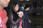 Aishwarya Rai Bachchan returns from Chicago - Big b comes to receive in Mumbai Airport on 5th Oct 2012 (6).JPG